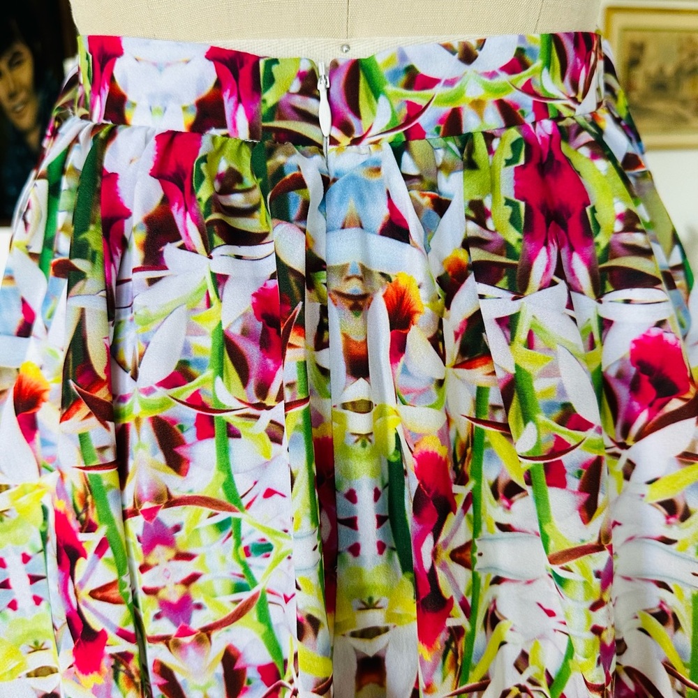 6 Shore Road Multicolor Floral Dress - Picture 14 of 16